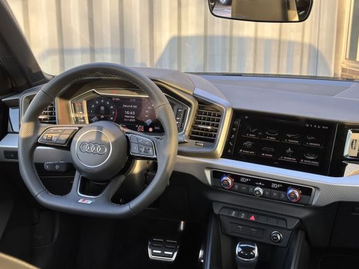 Audi A1 Sportback S Edition 25 TFSI 95 pk S-tronic | Contrastkleur dak | Automatische airco | Afgevlakt s... ActivLease financial lease