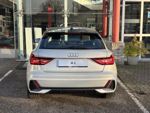 Audi A1 Sportback S Edition 25 TFSI 95 pk S-tronic | Contrastkleur dak | Automatische airco | Afgevlakt s... ActivLease financial lease