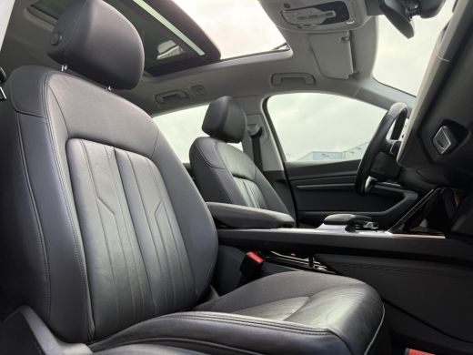 Audi e-tron e-tron 50 quattro Edition Plus 71 kWh | Panorama | Adapt. Luchtvering | Leder | ActivLease financial lease