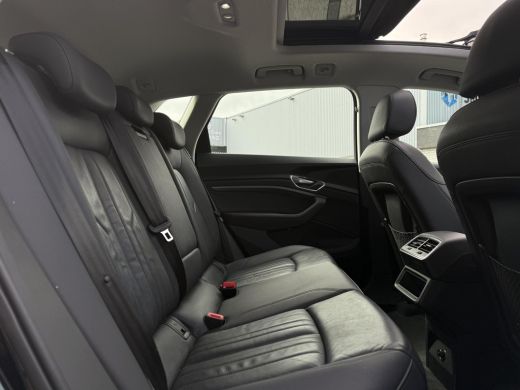 Audi e-tron e-tron 50 quattro Edition Plus 71 kWh | Panorama | Adapt. Luchtvering | Leder | ActivLease financial lease