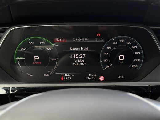 Audi e-tron e-tron 50 quattro Edition Plus 71 kWh | Panorama | Adapt. Luchtvering | Leder | ActivLease financial lease
