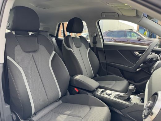 Audi Q2 35 TFSI S Edition Zwart metallic | Fabrieksgarantie ActivLease financial lease