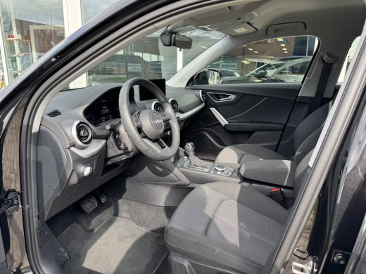 Audi Q2 35 TFSI S Edition Zwart metallic | Fabrieksgarantie ActivLease financial lease