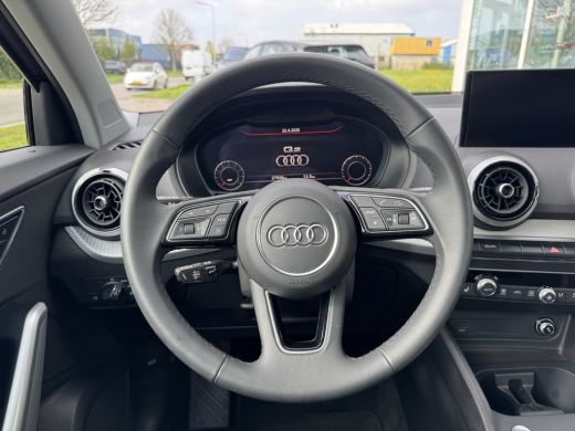 Audi Q2 35 TFSI S Edition Zwart metallic | Fabrieksgarantie ActivLease financial lease