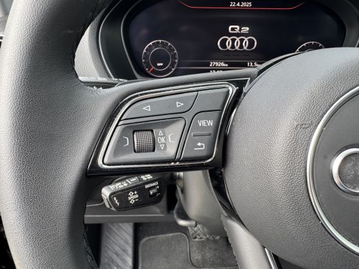 Audi Q2 35 TFSI S Edition Zwart metallic | Fabrieksgarantie ActivLease financial lease