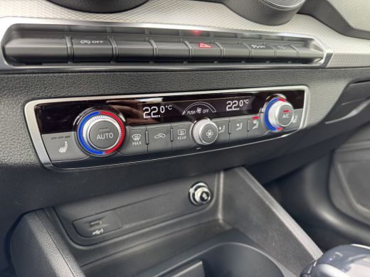 Audi Q2 35 TFSI S Edition Zwart metallic | Fabrieksgarantie ActivLease financial lease