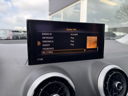 Audi Q2 35 TFSI S Edition Virtueel | Fabrieksgarantie ActivLease financial lease