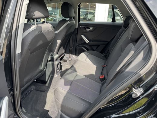 Audi Q2 35 TFSI S Edition Zwart metallic | Fabrieksgarantie ActivLease financial lease