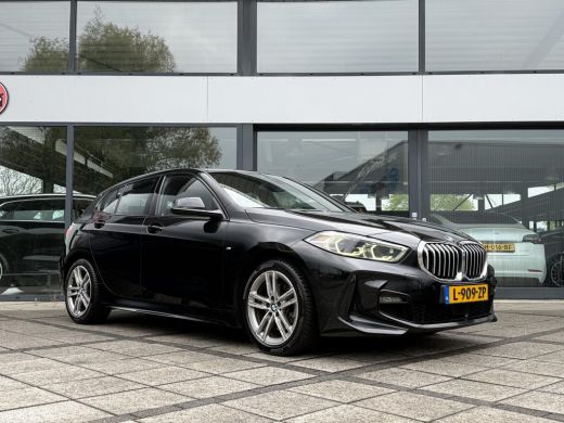BMW 1-serie 118i M-Sport | Leder | Apple Carplay | Live Cockpit | ActivLease financial lease