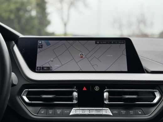 BMW 1-serie 118i M-Sport | Leder | Apple Carplay | Live Cockpit | ActivLease financial lease