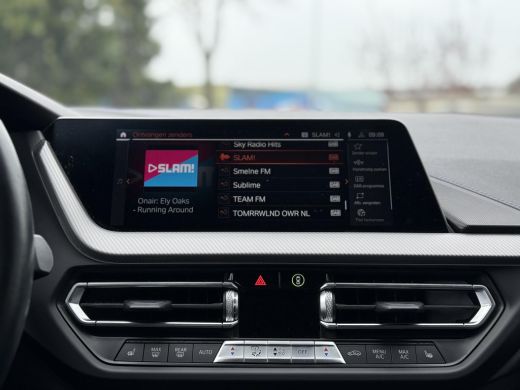 BMW 1-serie 118i M-Sport | Leder | Apple Carplay | Live Cockpit | ActivLease financial lease