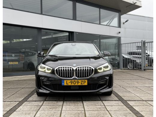 BMW 1-serie 118i M-Sport | Leder | Apple Carplay | Live Cockpit | ActivLease financial lease