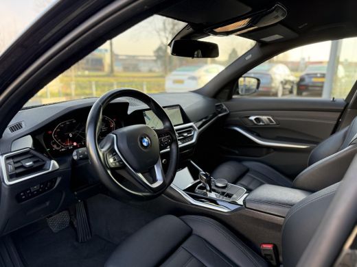 BMW 3 Serie Touring 318i Aut. High Executive Ed. | Live Cockpit | Apple Carplay | Trekhaak | ActivLease financial lease