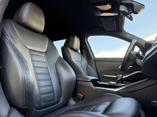 BMW 3 Serie Touring 318i Aut. High Executive Ed. | Live Cockpit | Apple Carplay | Trekhaak | ActivLease financial lease