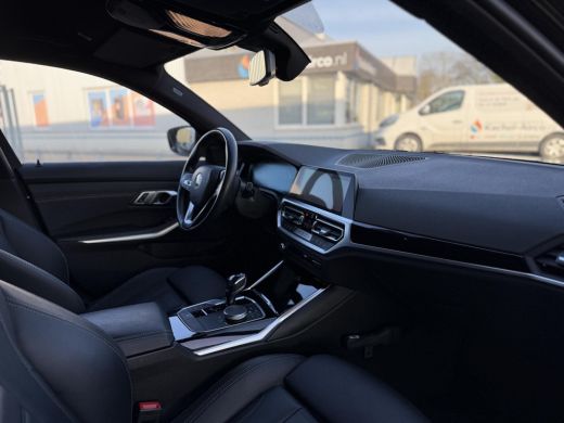 BMW 3 Serie Touring 318i Aut. High Executive Ed. | Live Cockpit | Apple Carplay | Trekhaak | ActivLease financial lease