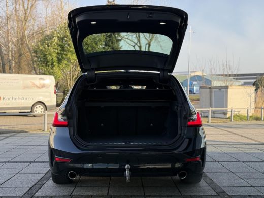 BMW 3 Serie Touring 318i Aut. High Executive Ed. | Live Cockpit | Apple Carplay | Trekhaak | ActivLease financial lease