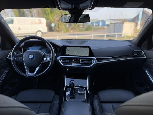 BMW 3 Serie Touring 318i Aut. High Executive Ed. | Live Cockpit | Apple Carplay | Trekhaak | ActivLease financial lease