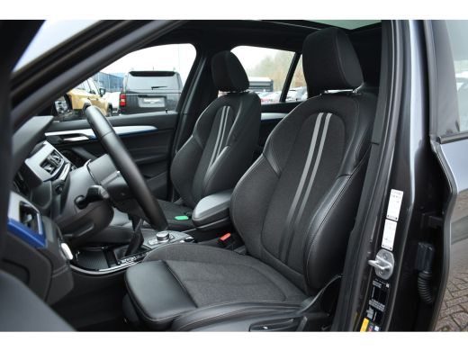 BMW X1 xDrive25e M-Sport Pano HUD ACC Camera El-Klep ActivLease financial lease