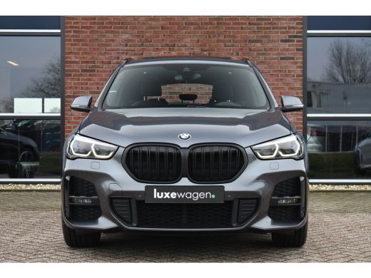 BMW X1 xDrive25e M-Sport Pano HUD ACC Camera El-Klep ActivLease financial lease