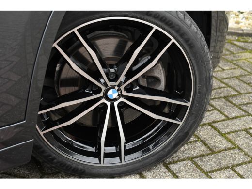 BMW X1 xDrive25e M-Sport Pano HUD ACC Camera El-Klep ActivLease financial lease