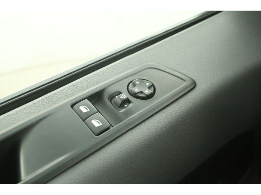 Citroën Jumpy 2.0 BlueHDI 360Camera 2xSchuifdeur Airco Cruise Carplay 3 Persoons PDC LED Trekhaak ActivLease financial lease