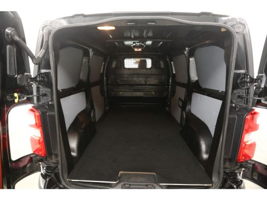 Citroën Jumpy 2.0 BlueHDI 360Camera 2xSchuifdeur Airco Cruise Carplay 3 Persoons PDC LED Trekhaak ActivLease financial lease