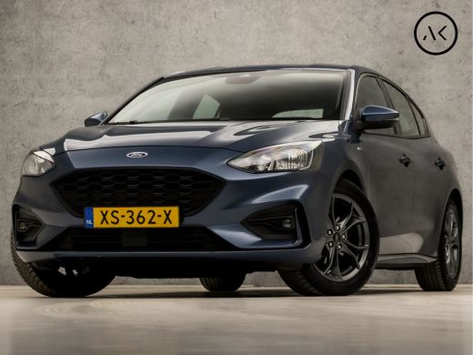 Ford Focus 1.0 EcoBoost ST Line (APPLE CARPLAY, GROOT NAVI, STUUR/STOELVERWARMING, SPORTSTOELEN, PARKEERSENS...