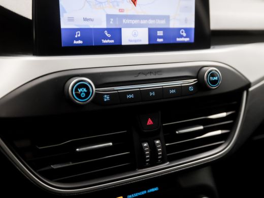 Ford FOCUS Wagon 1.0 EcoBoost ST Line (APPLE CARPLAY, GROOT NAVI, STUUR/STOELVERWARMING, CLIMATE, SPORTSTOELEN, PA... ActivLease financial lease