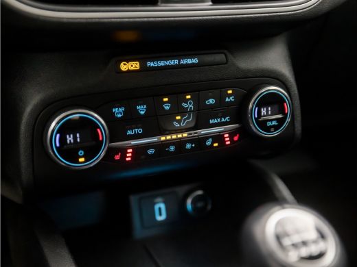 Ford FOCUS Wagon 1.0 EcoBoost ST Line (APPLE CARPLAY, GROOT NAVI, STUUR/STOELVERWARMING, CLIMATE, SPORTSTOELEN, PA... ActivLease financial lease