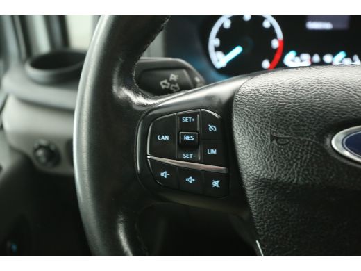 Ford Transit 350 2.0 TDCI L2H2 Trend Automaat Airco Cruise PDC 3 Persoons LED Elektrpakket Trekhaak ActivLease financial lease