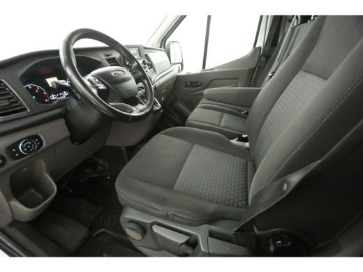 Ford Transit 350 2.0 TDCI L2H2 Trend Automaat Airco Cruise PDC 3 Persoons LED Elektrpakket Trekhaak ActivLease financial lease
