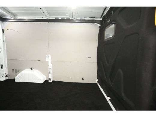 Ford Transit 350 2.0 TDCI L2H2 Trend Automaat Airco Cruise PDC 3 Persoons LED Elektrpakket Trekhaak ActivLease financial lease