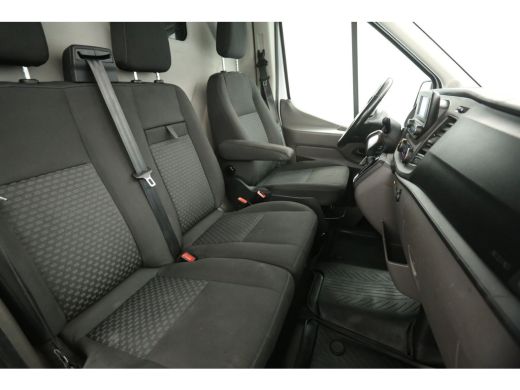 Ford Transit 350 2.0 TDCI L2H2 Trend Automaat Airco Cruise PDC 3 Persoons LED Elektrpakket Trekhaak ActivLease financial lease