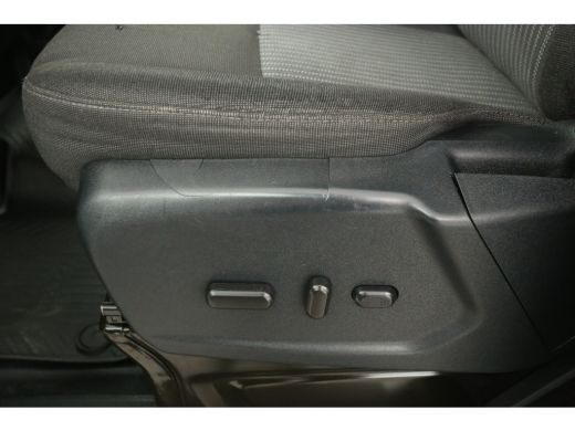 Ford Transit 350 2.0 TDCI L2H3 2800KG Trekgew. Trekhaak Airco Camera Cruise PDC Elektrpakket ActivLease financial lease
