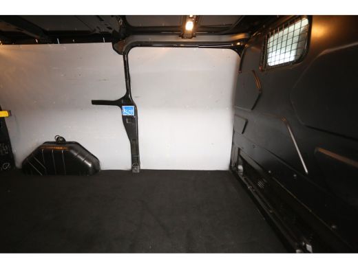 Ford Transit Custom 300 2.0 TDCI L2H1 Airco Cruise LED 2800KG Trekgew. Trekhaak 3 Persoons 16"LMV PDC Stoelverwarming ActivLease financial lease