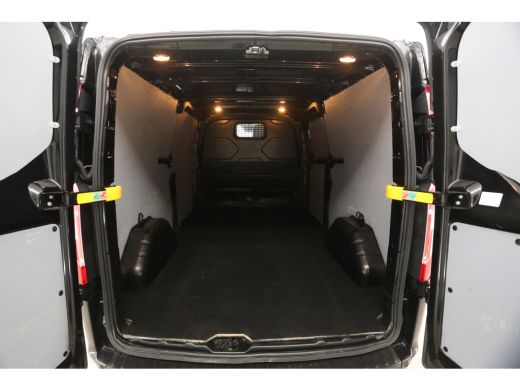 Ford Transit Custom 300 2.0 TDCI L2H1 Airco Cruise LED 2800KG Trekgew. Trekhaak 3 Persoons 16"LMV PDC Stoelverwarming ActivLease financial lease