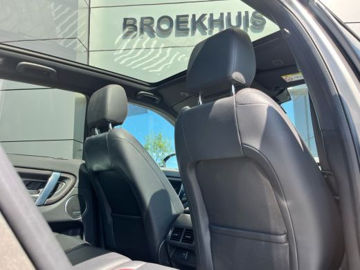 Land Rover Discovery Sport P300e R-Dynamic SE | Pano | Black Pack | Meridian | Adaptive Cruise Control | 20 Inch | Keyless ActivLease financial lease