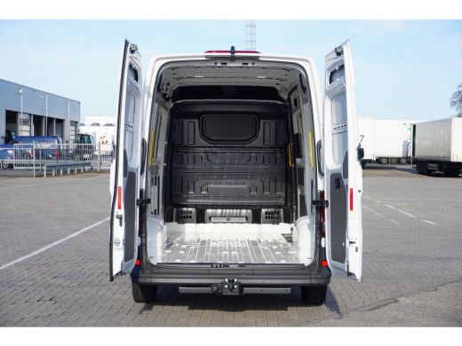 MAN TGE MAN 3.140 | L3H3 | Aut | FACELIFT | Commander BOMVOL! | ACC | App-Connect | Camera | Stoelverwarm... ActivLease financial lease