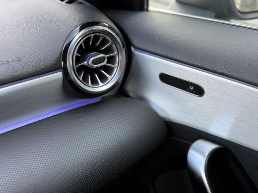 Mercedes A-Klasse 180 Aut. AMG | Camera | Sfeer | Apple Carplay | ActivLease financial lease