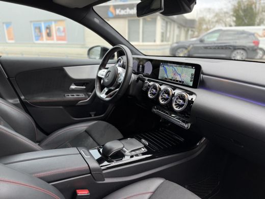 Mercedes A-Klasse 180 Aut. AMG Sport Sol. | Camera | Sfeer | Apple Carplay | ActivLease financial lease