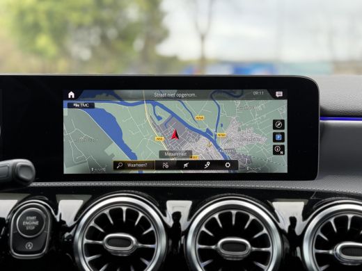 Mercedes A-Klasse 180 Aut. AMG Sport Sol. | Camera | Sfeer | Apple Carplay | ActivLease financial lease