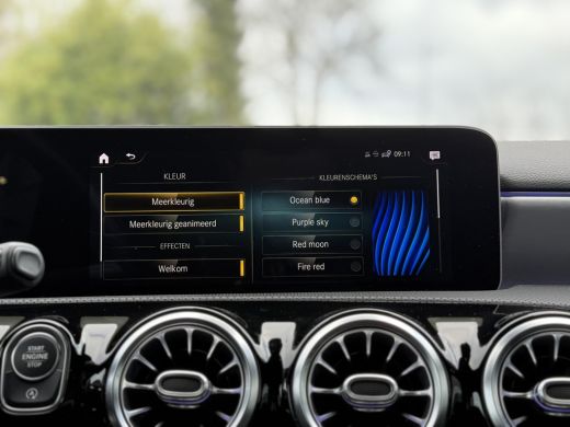 Mercedes A-Klasse 180 Aut. AMG Sport Sol. | Camera | Sfeer | Apple Carplay | ActivLease financial lease