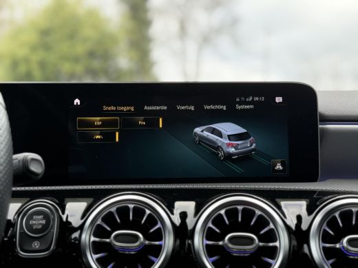 Mercedes A-Klasse 180 Aut. AMG Sport Sol. | Camera | Sfeer | Apple Carplay | ActivLease financial lease