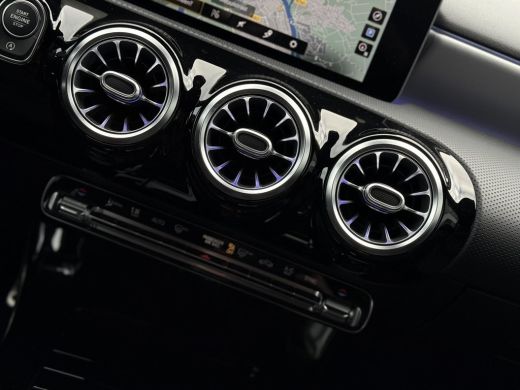 Mercedes A-Klasse 180 Aut. AMG Sport Sol. | Camera | Sfeer | Apple Carplay | ActivLease financial lease