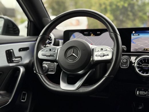 Mercedes A-Klasse 180 Aut. Business Sol. AMG | Panorama | Matrix-Led | Sfeer | Memory | Burmester | ActivLease financial lease