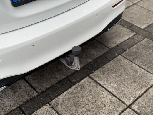 Mercedes A-Klasse 180 Aut. Business Sol. AMG | Panorama | Matrix-Led | Sfeer | Memory | Burmester | ActivLease financial lease