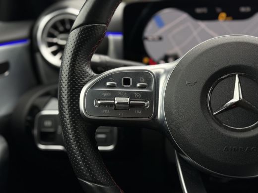 Mercedes A-Klasse 180 Aut. Business Sol. AMG | Panorama | Matrix-Led | Sfeer | Memory | Burmester | ActivLease financial lease