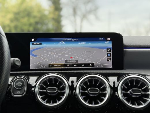 Mercedes A-Klasse 180 Aut. Business Sol. AMG | Panorama | Matrix-Led | Sfeer | Memory | Burmester | ActivLease financial lease