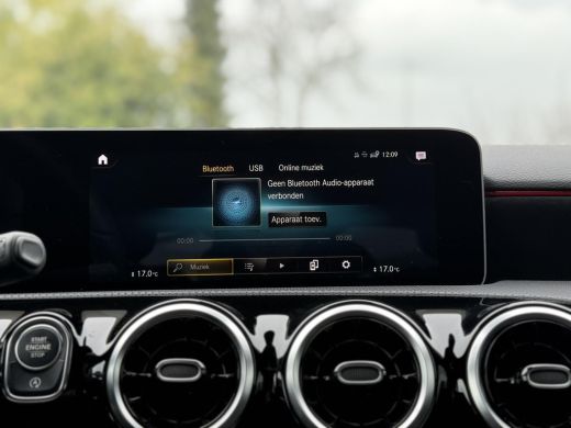 Mercedes A-Klasse 200 AMG Navi | Panorama | Camera | ActivLease financial lease