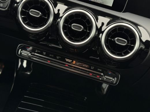 Mercedes A-Klasse 200 AMG Navi | Panorama | Camera | ActivLease financial lease